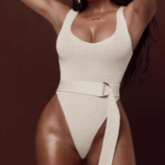 Knit Lace Up Sleeveless Bodysuit - Picture 4 of 4